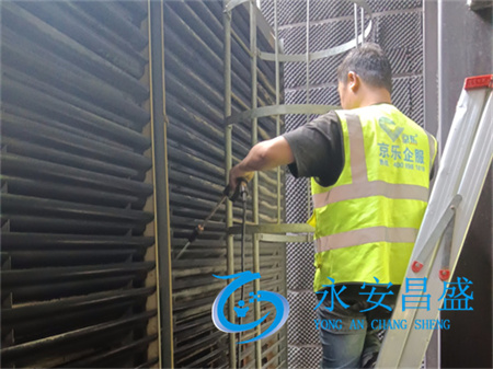 工廠能耗飆升15%怎么處理 冷卻塔填料清洗5步法節(jié)電30%